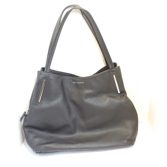 Vince Camuto Handbags - Vince Camuto black leather hobo
